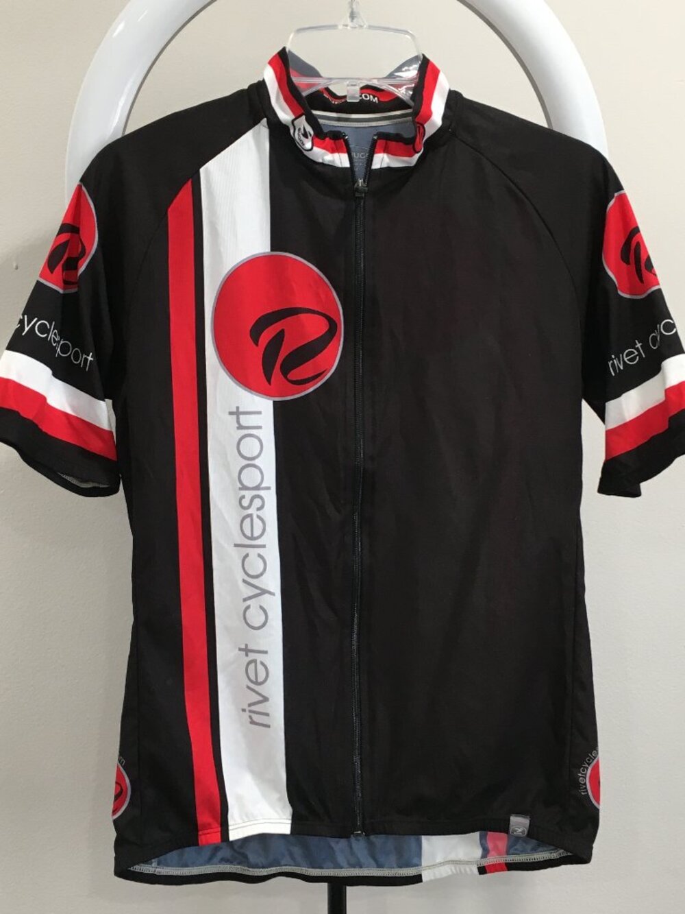 SUGOI Fitted Black Red White Rivet Cyclesport Full Zip Activewear Cycling Jersey
